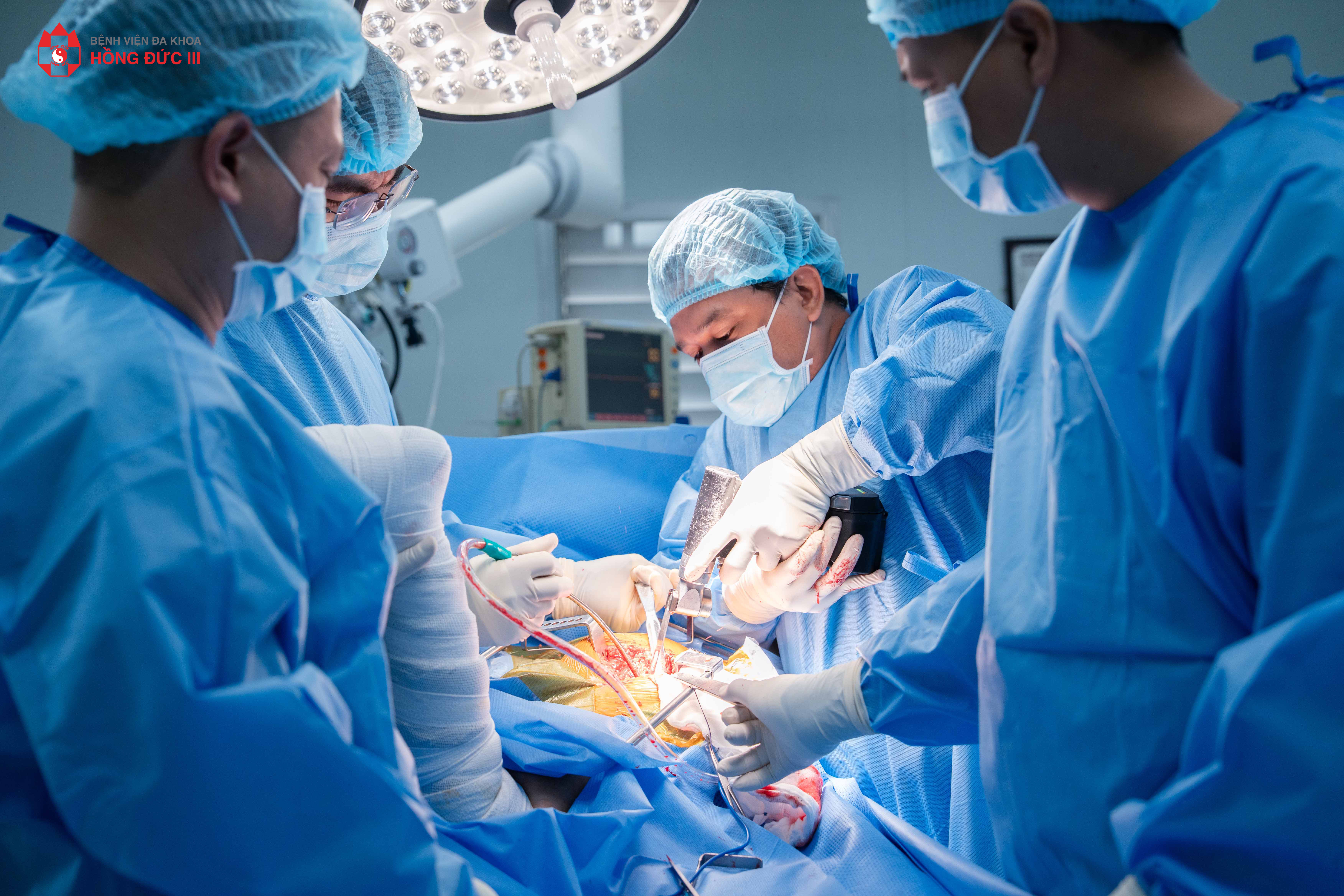 Thay khớp háng kịp thời, 3 ngày sau phẫu thuật bệnh nhân đã có thể đi lại nhẹ nhàng